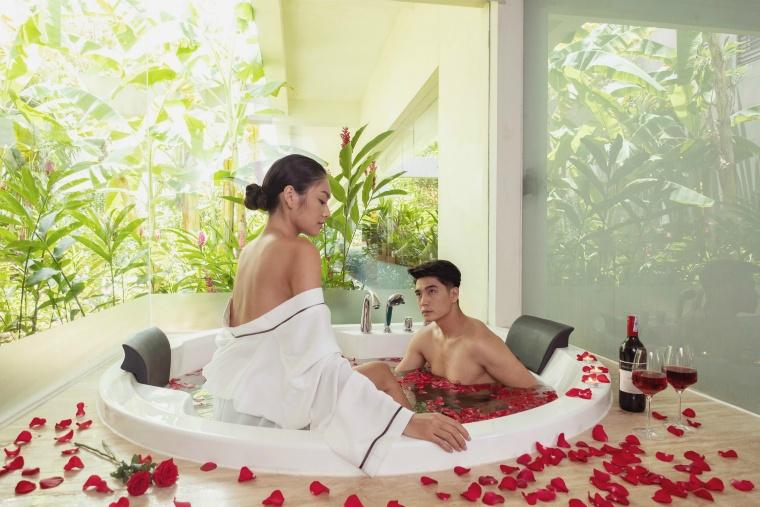 Honeymoon Setup -The Nang Spa at Pullman Danang Beach Resort  (13).jpg